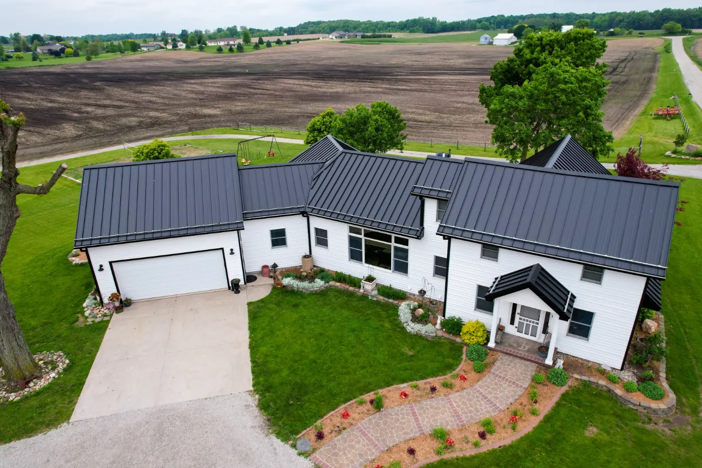 Manufacturer-certified roof installation in Hunting Creek
